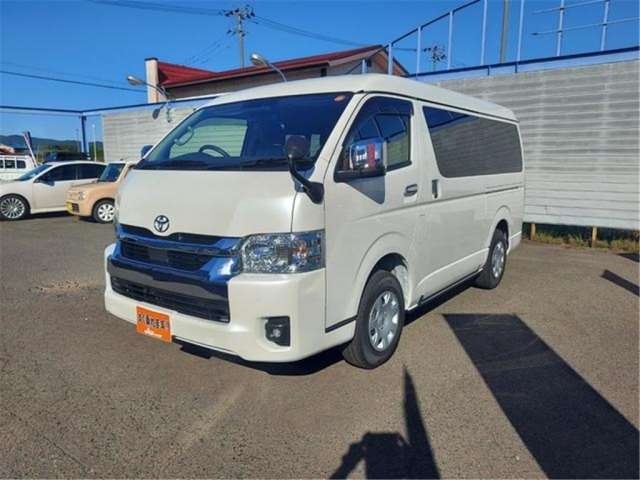 TOYOTA HIACE WAGON