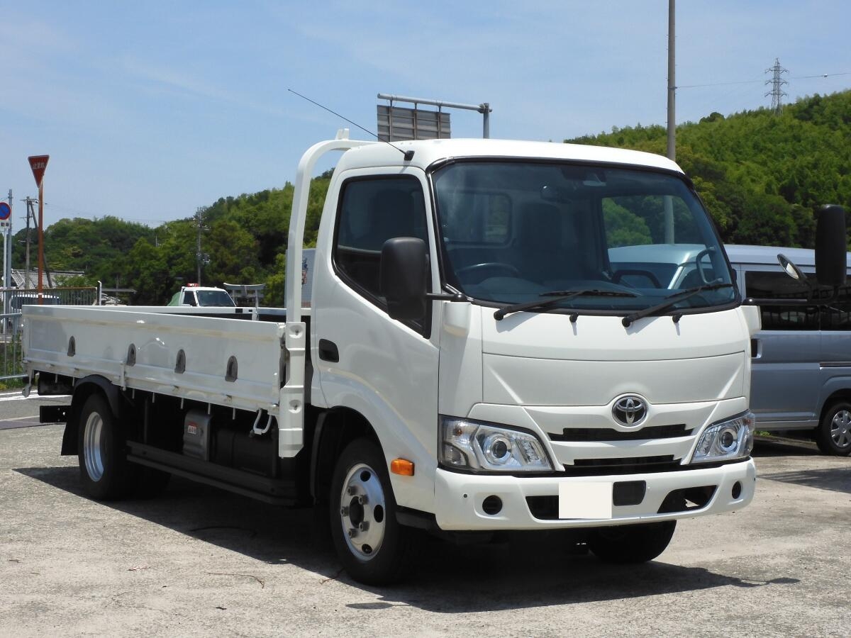 TOYOTA DYNA