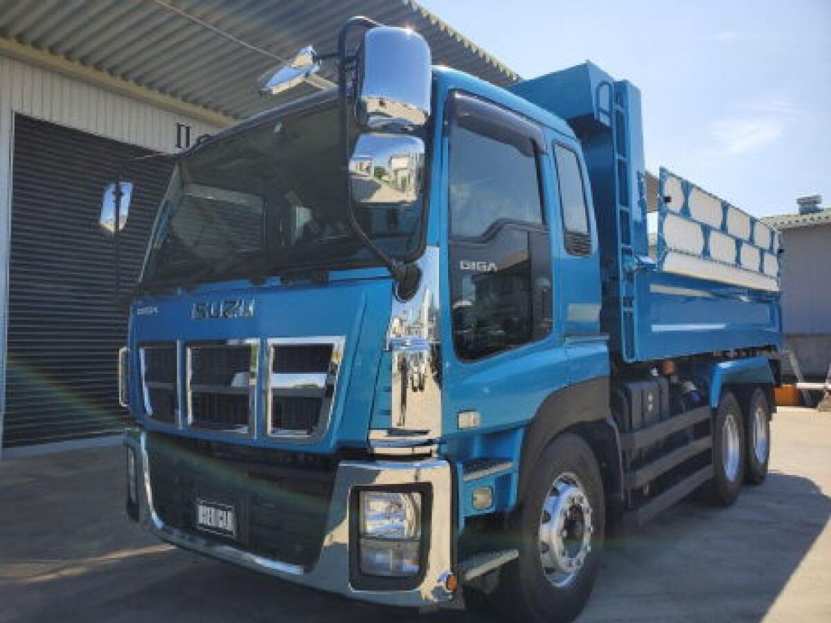 ISUZU GIGA