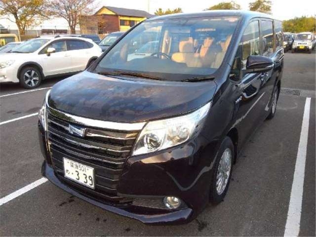 TOYOTA NOAH