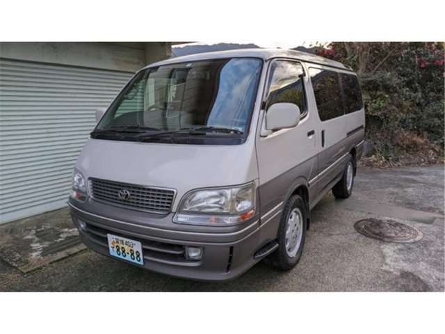 TOYOTA HIACE