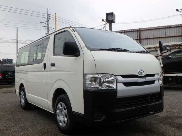 TOYOTA REGIUS VAN