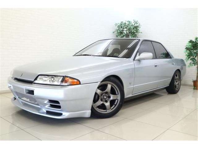 NISSAN SKYLINE