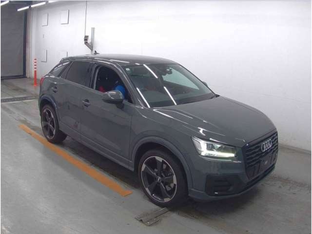 AUDI Q2