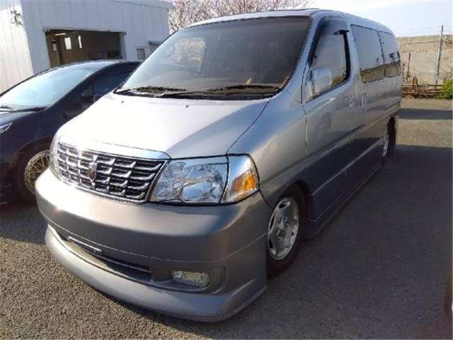 TOYOTA GRAND HIACE
