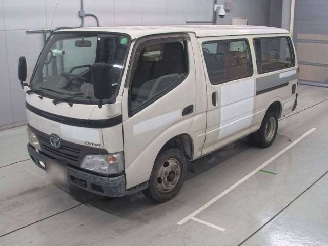 TOYOTA DYNA