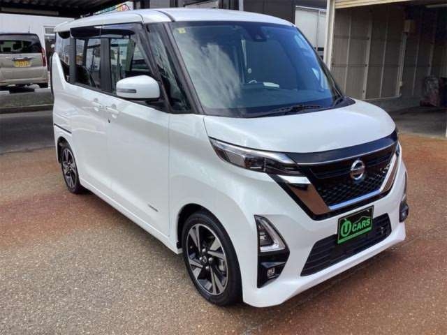 NISSAN ROOX