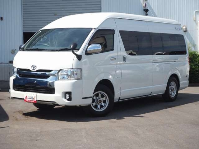 TOYOTA REGIUS VAN
